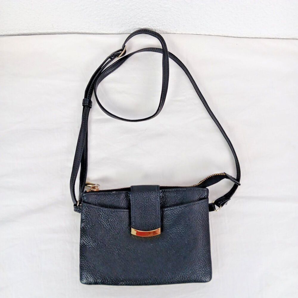 Giani Bernini Black Pebbled Leather Crossbody Purse 3 Pocket Snap and Zipper
